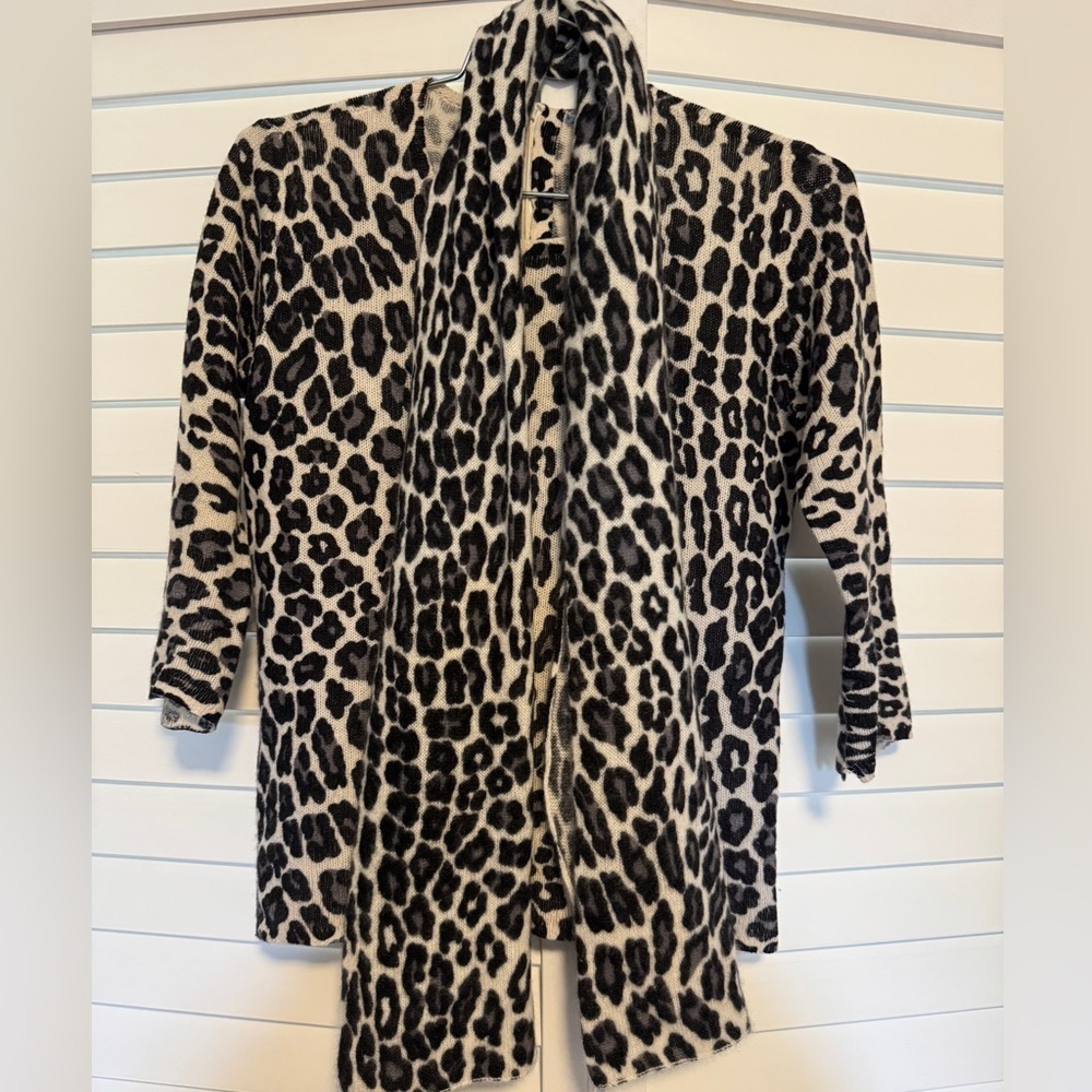 Vintage cashmere leopard sweater and scarf set